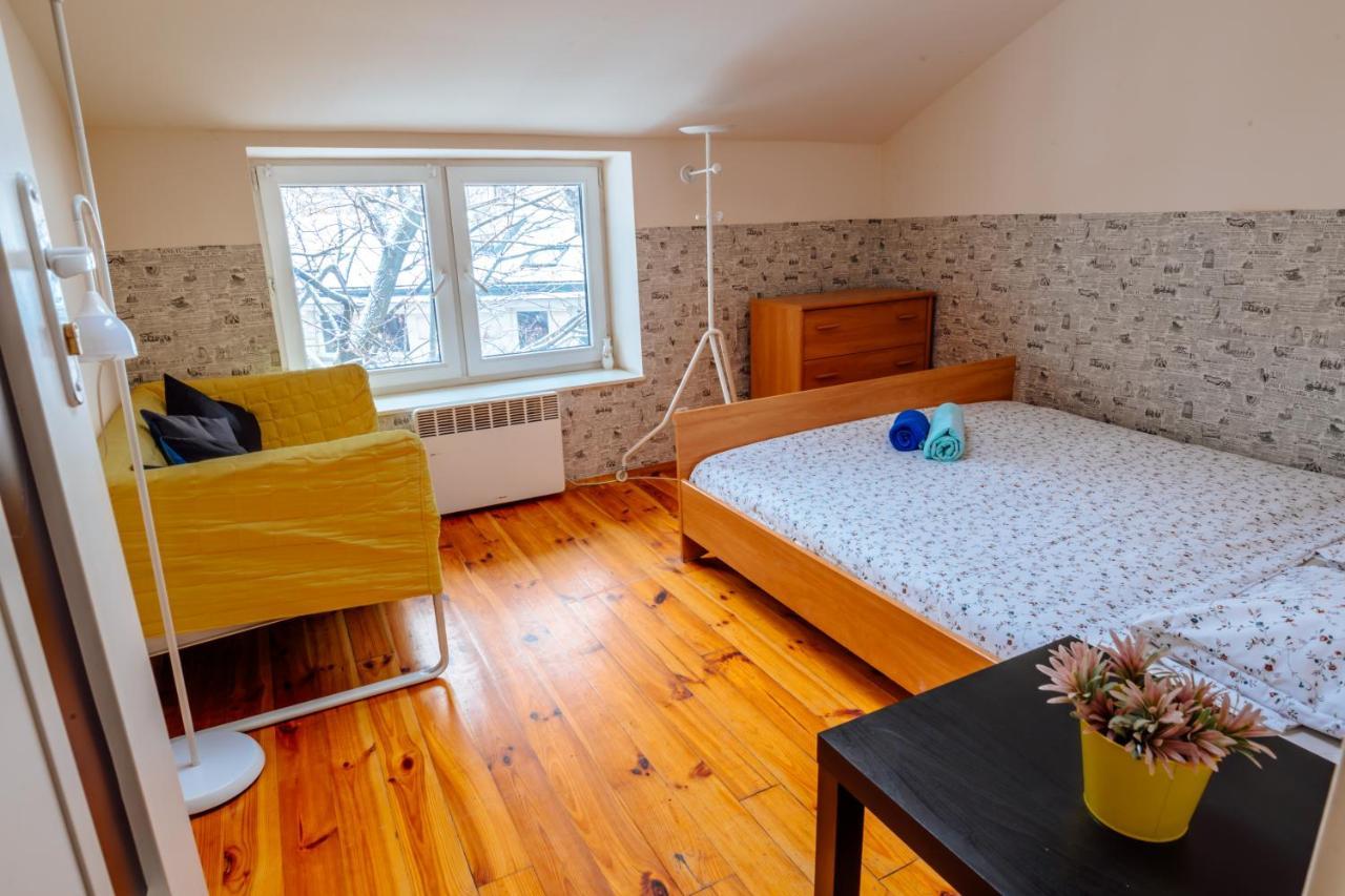 T&T Hostel & Apartments Krasków Εξωτερικό φωτογραφία