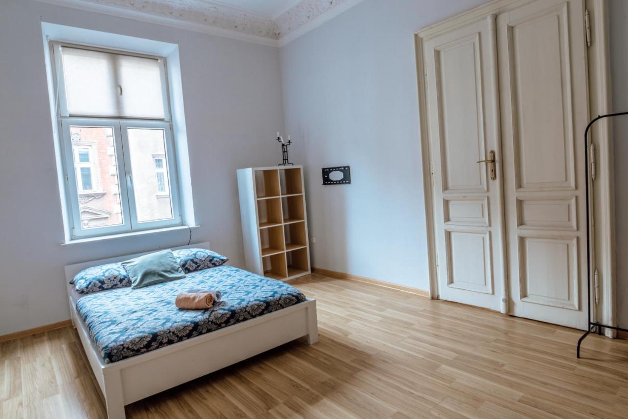 T&T Hostel & Apartments Krasków Εξωτερικό φωτογραφία